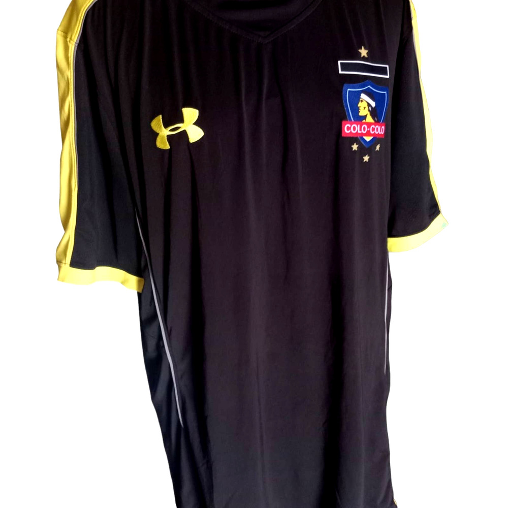 Under Armor Colo-Colo black and yellow soccer jersey, L